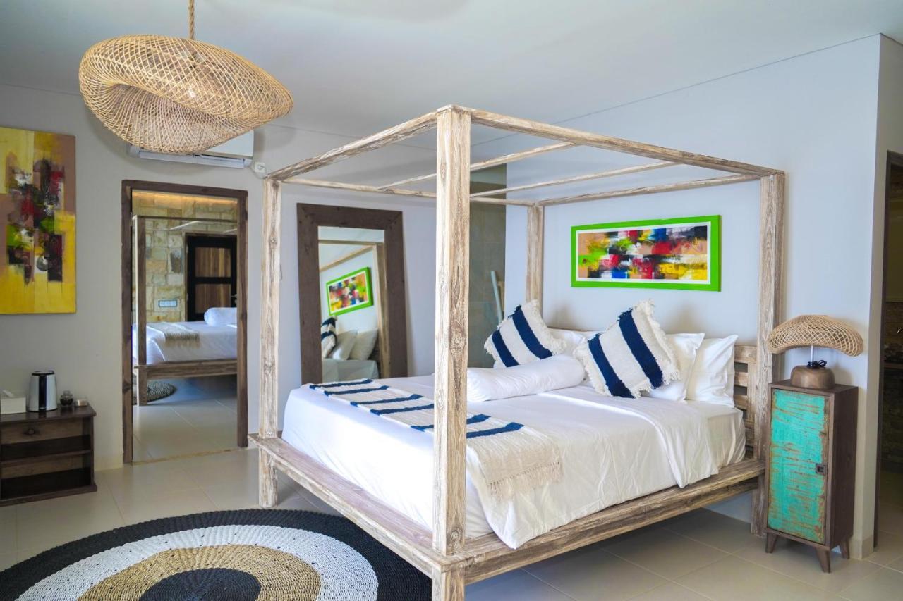 Theodor Hotel Labuan Bajo Bagian luar foto