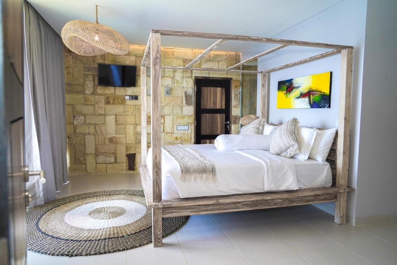 Theodor Hotel Labuan Bajo Bagian luar foto