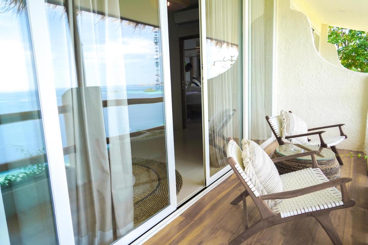 Theodor Hotel Labuan Bajo Bagian luar foto