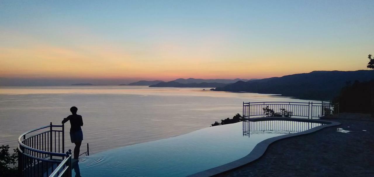 Theodor Hotel Labuan Bajo Bagian luar foto